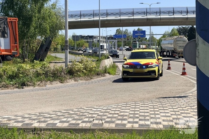 Afsluiting van belangrijke toerit door slechte staat wegdek