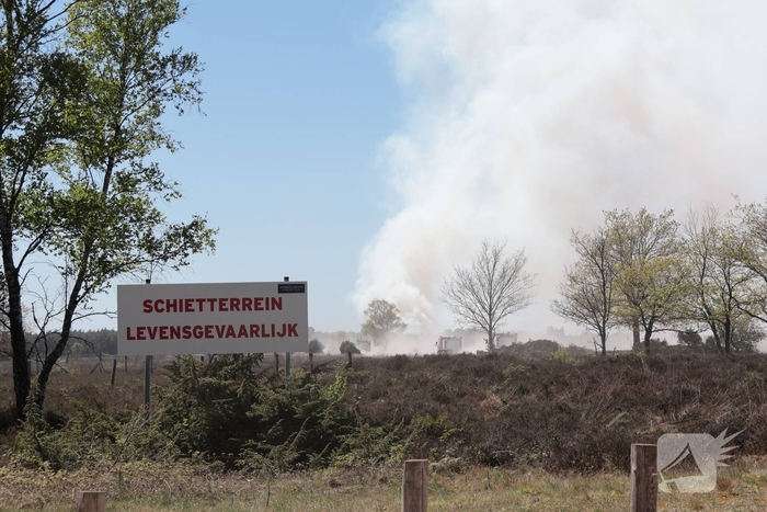 Grote brand op oefenterrein defensie