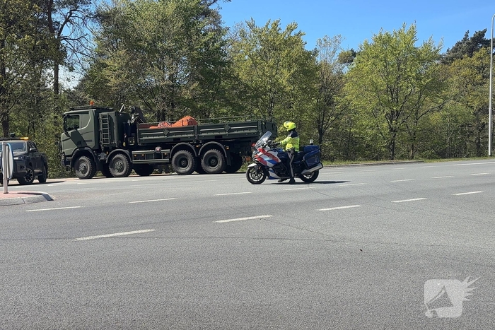 Grote brand op militair terrein vraagt om intensieve hulpverlening
