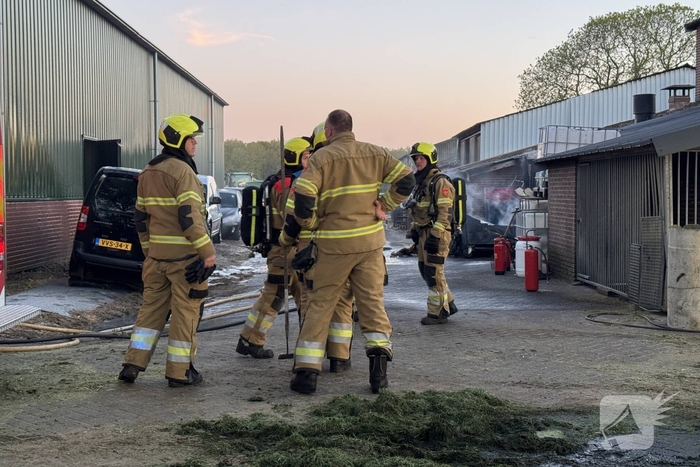 Brand in afvalcontainer bij loonbedrijf geblust