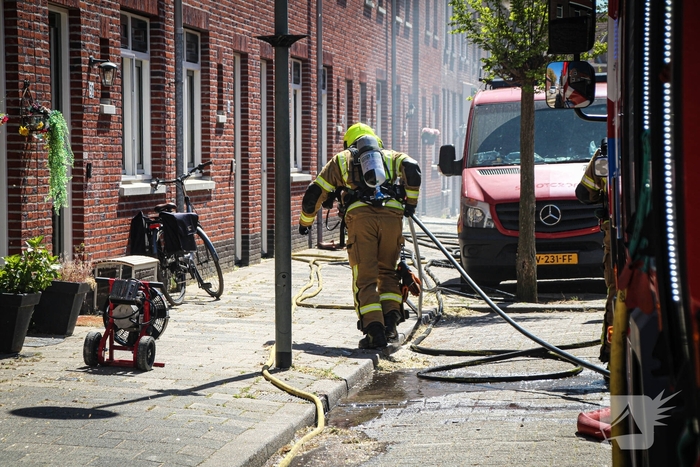 Zeer grote woningbrand verwoest meerdere woningen