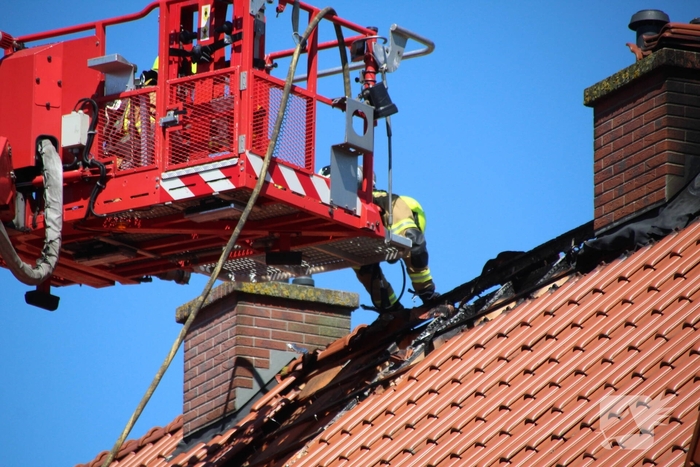 Zeer grote woningbrand verwoest meerdere woningen