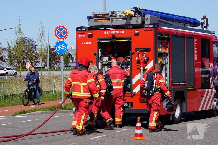 Voertuig volledig uitgebrand na autobrand