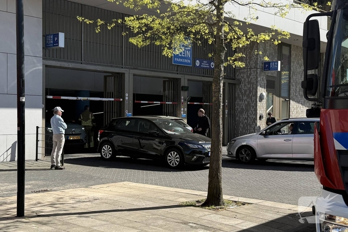 Handmelder parkeergarage ingedrukt