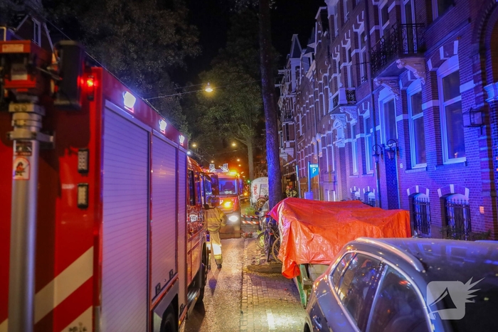 Brand op dak van woning geblust