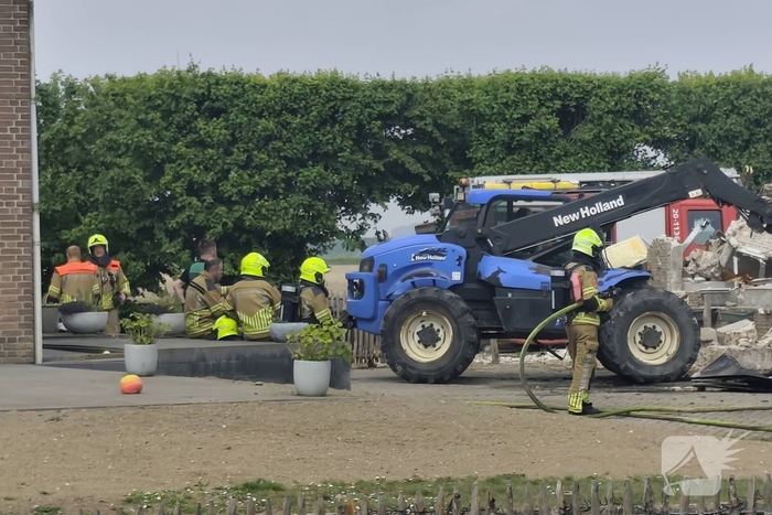 Landbouwmachine verloren bij brand