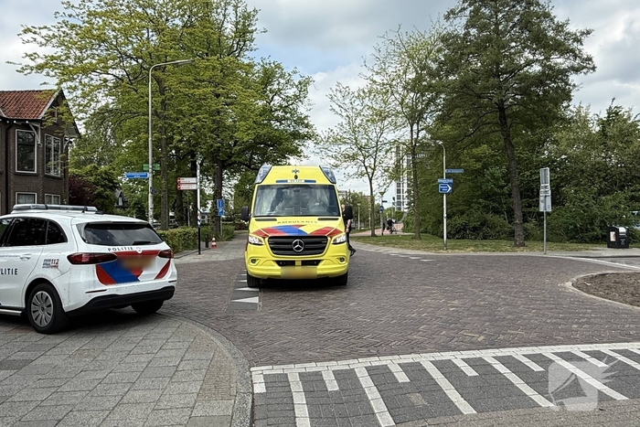 Oudere vrouw gewond bij aanrijding met fiets