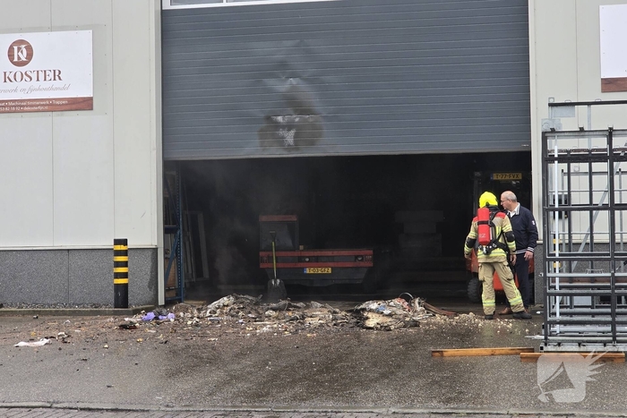 Brand ontdekt in houthandel