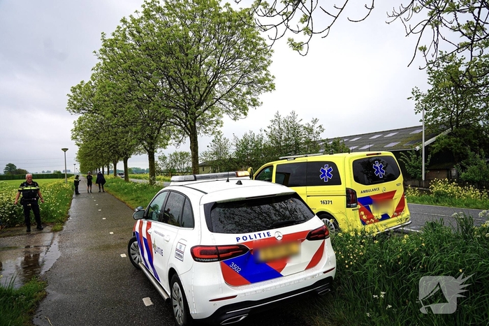 Wielrenner naar het ziekenhuis na valpartij