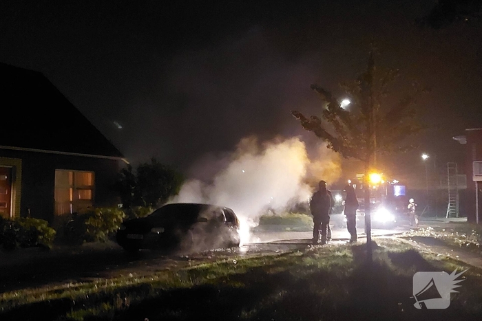Brandweer reageert snel op autobrand