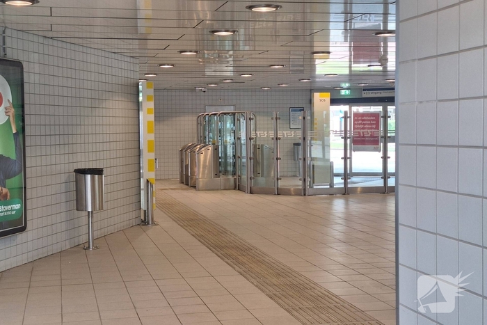 Pendelbussen ingezet nadat stroomstoring metroverkeer stil legt