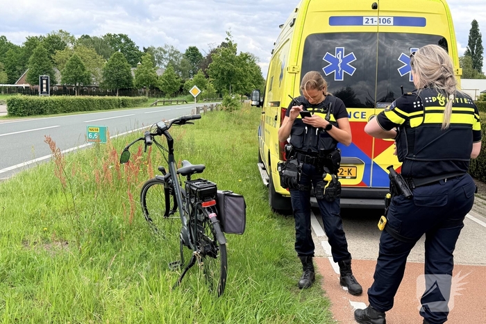 Auto botst op fietser in Schijndel