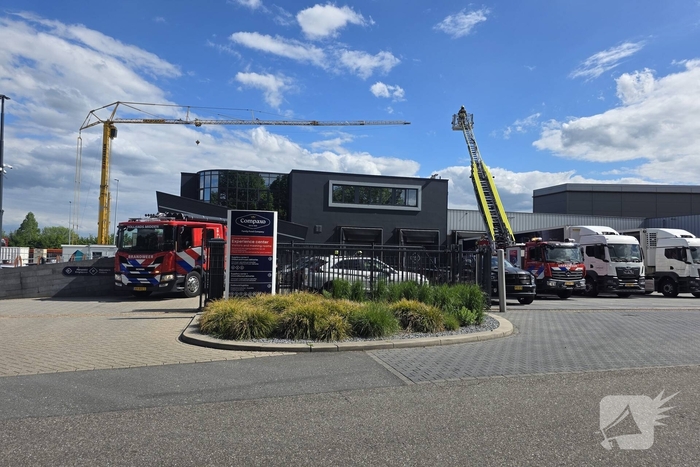 Rook waargenomen bij brand op industrieterrein