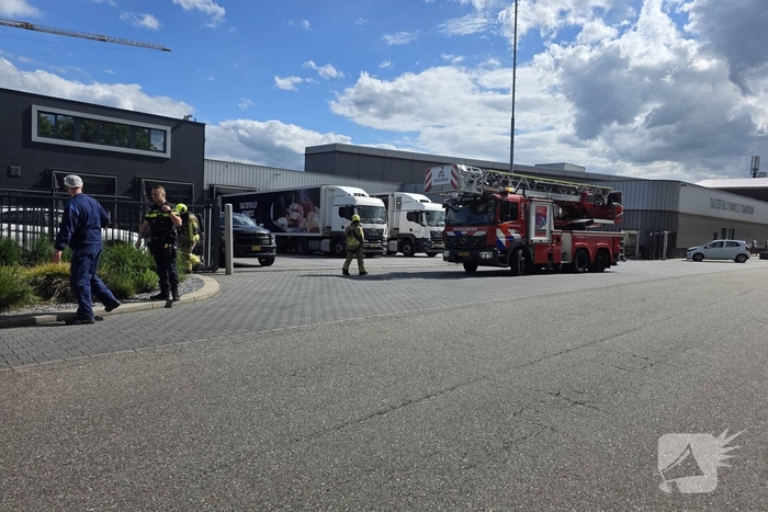 Rook waargenomen bij brand op industrieterrein