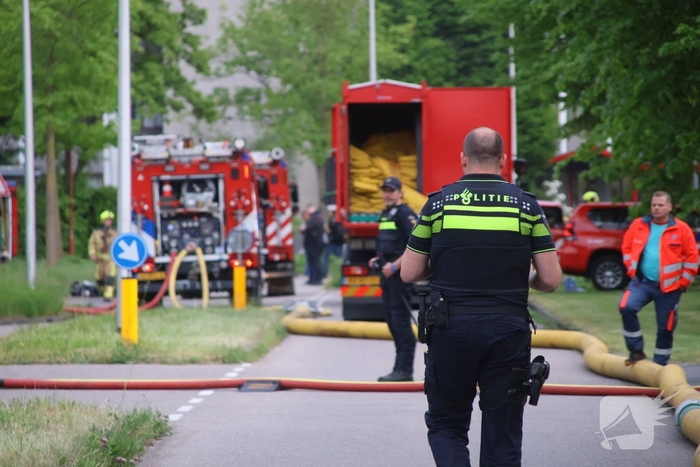 Blusrobot ingezet bij uitslaande brand in verlaten kantoorgebouw