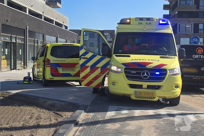 Persoon met ernstige verwondingen naar ziekenhuis