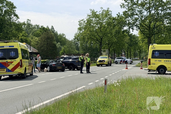 Ongeval met meerdere gewonden betrokken bij botsing van drie auto's