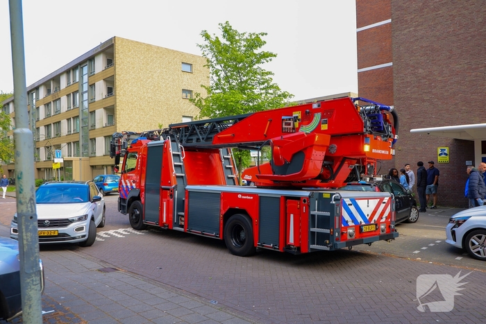 Brand in flatwoning onder controle