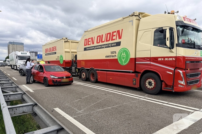 Ongeval met meerdere voertuigen leidt tot wegafsluiting