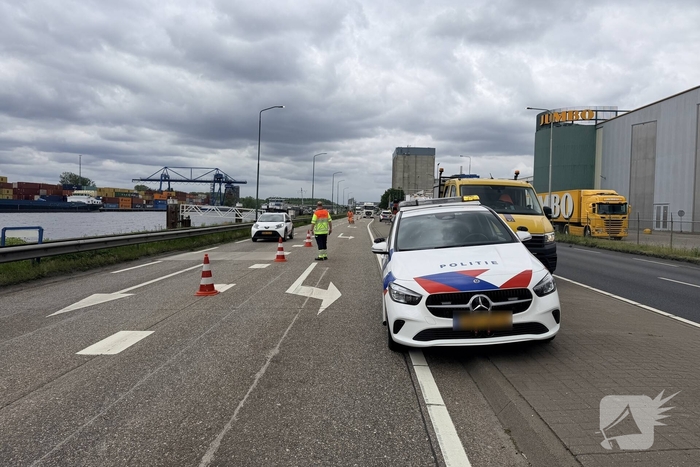 Ongeval met meerdere voertuigen leidt tot wegafsluiting