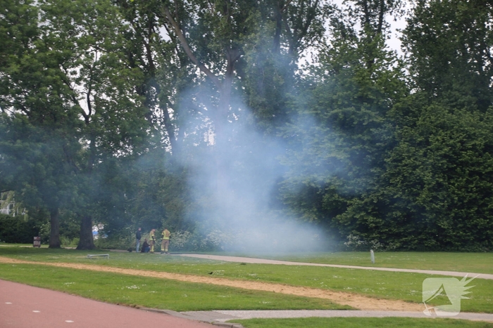 Brand door lachgascilinders veroorzaakt rookontwikkeling