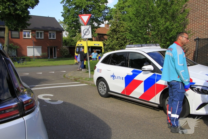 Fietsster gewond na aanrijding met auto