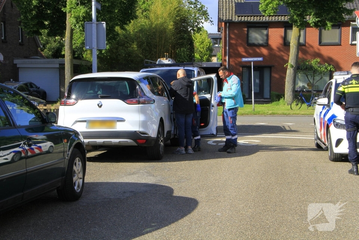 Fietsster gewond na aanrijding met auto