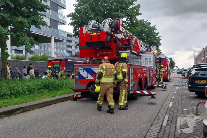 Brand op dak van woning ontdekt