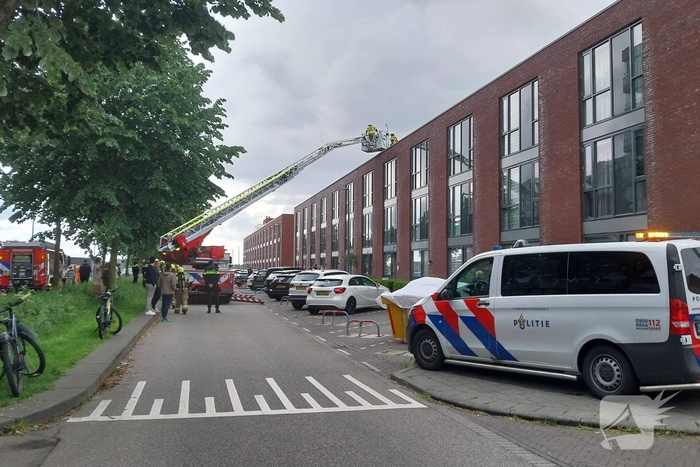 Brand op dak van woning ontdekt