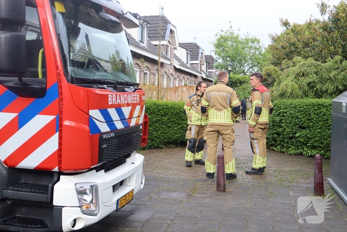 Brandweervoertuig loopt schade op bij inzet
