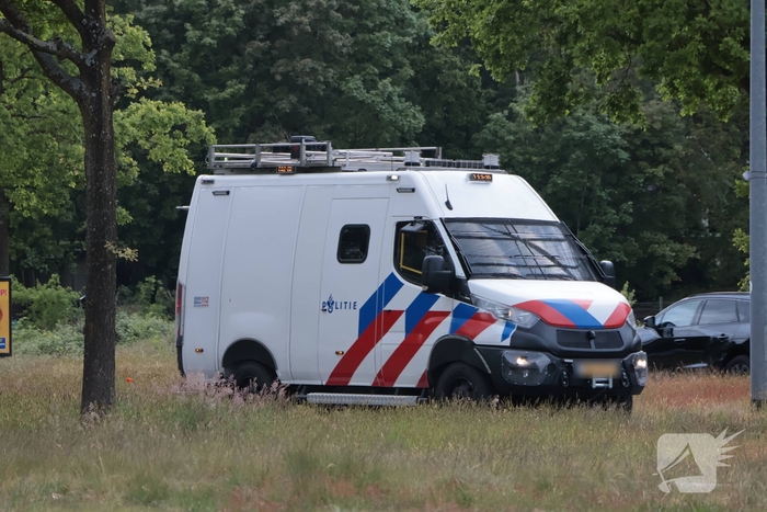Waterwerper ingezet en veiligheidsrisicogebied na rellen