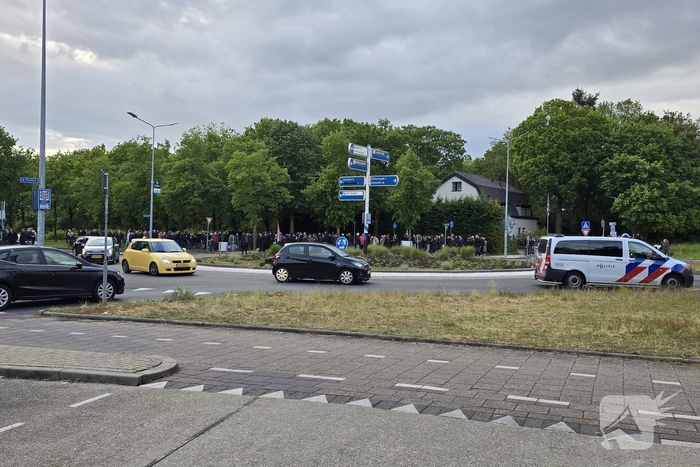 Waterwerper ingezet en veiligheidsrisicogebied na rellen