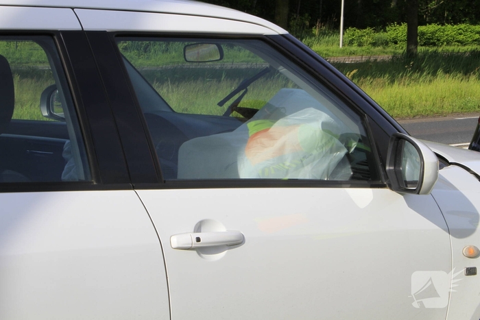 Botsing met drie voertuigen zorgt voor verkeershinder