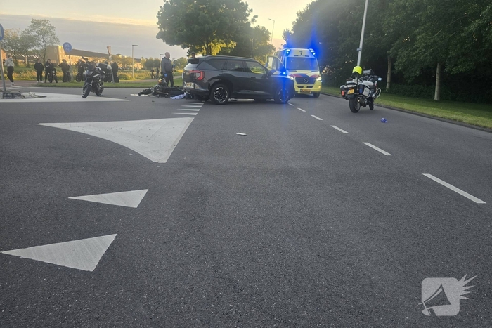 Motorrijder zwaargewond na verkeersongeval