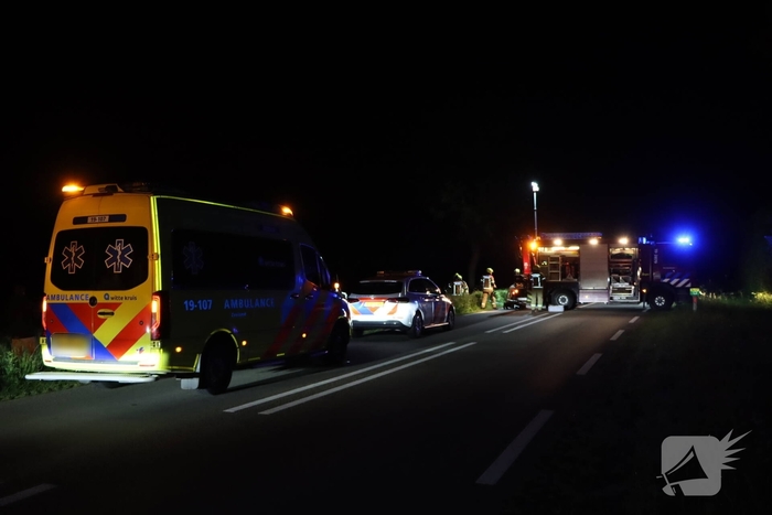 Auto belandt in sloot na ongeval