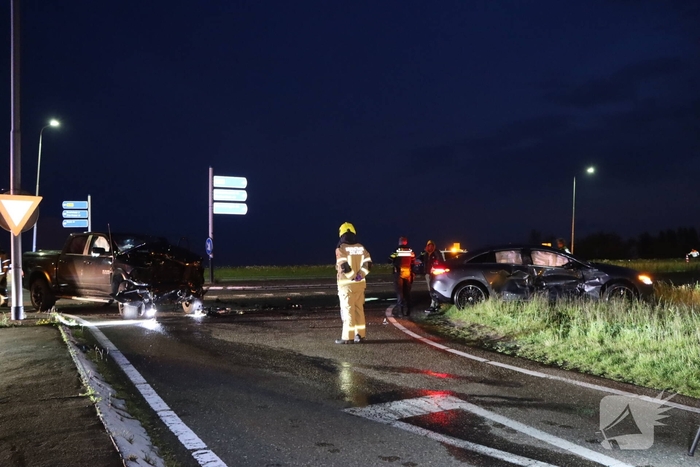 Verkeersongeval met twee voertuigen