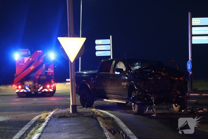 Verkeersongeval met twee voertuigen