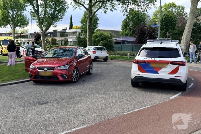 Aanrijding tussen twee voertuigen leidt tot aanhouding