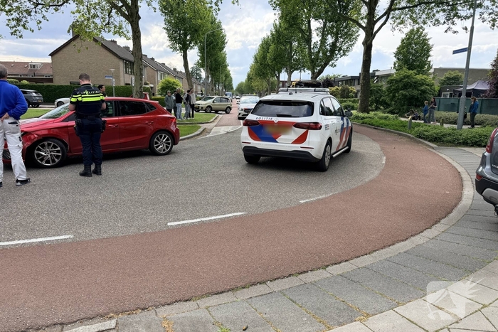 Aanrijding tussen twee voertuigen leidt tot aanhouding