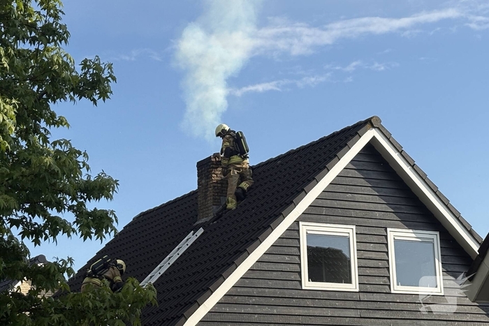 Schoorsteenbrand snel onder controle