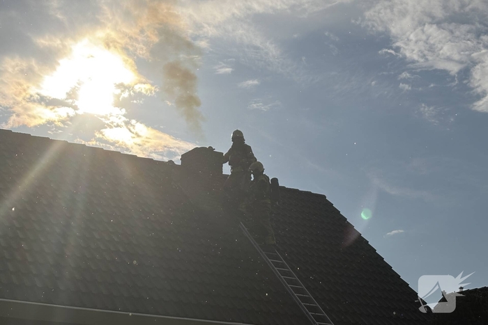 Schoorsteenbrand snel onder controle
