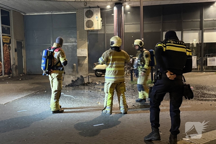 Meubilair in brand bij laad- en losruimte