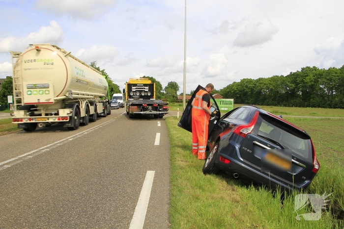 Bestuurder raakt van de weg na black-out