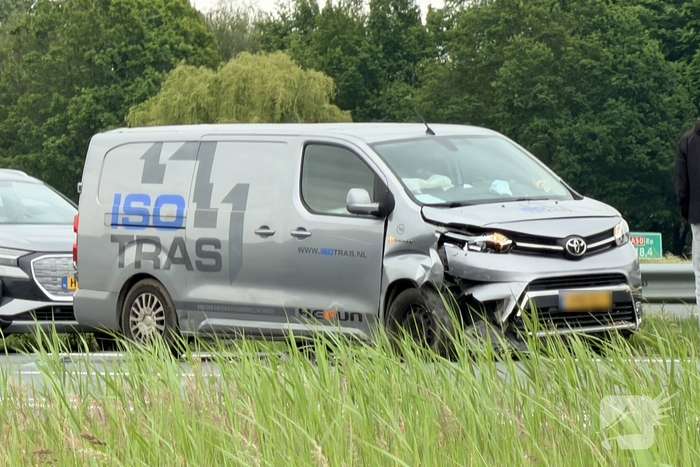 Kopstaartaanrijding leidt tot lange files