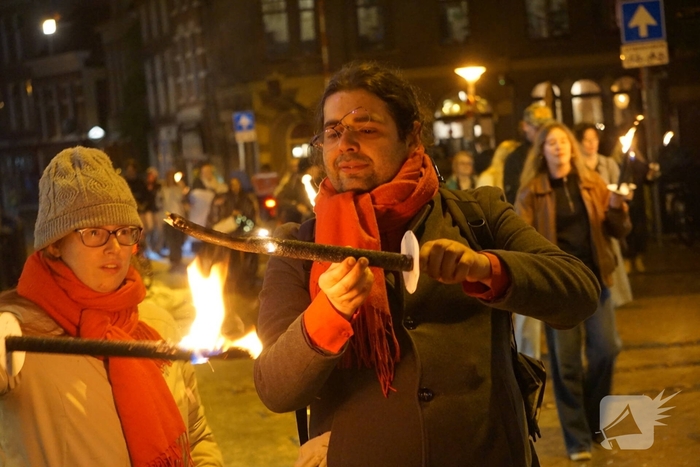 Dolle mina's demonstreren zonder problemen