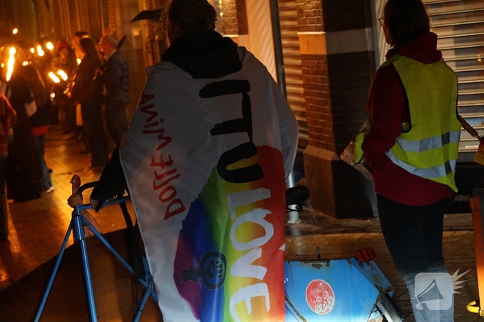 Dolle mina's demonstreren zonder problemen
