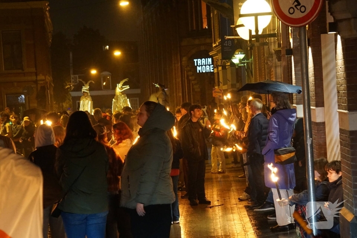 Dolle mina's demonstreren zonder problemen