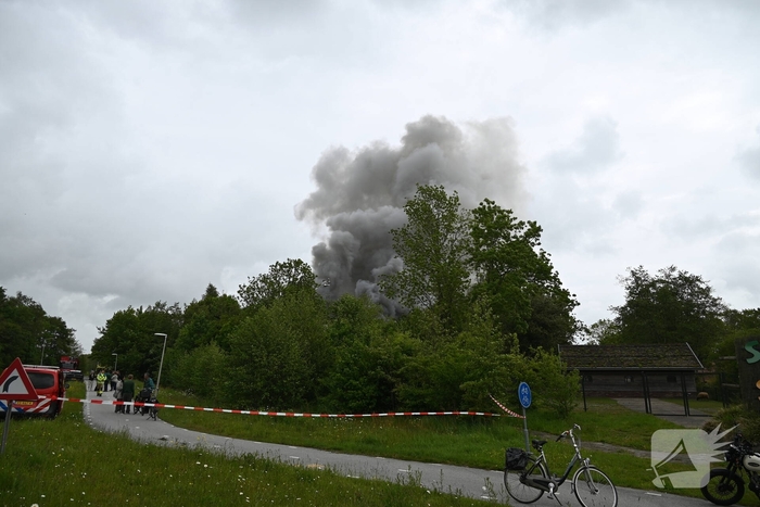 Brand in loods leidt tot opschaling van hulpverlening