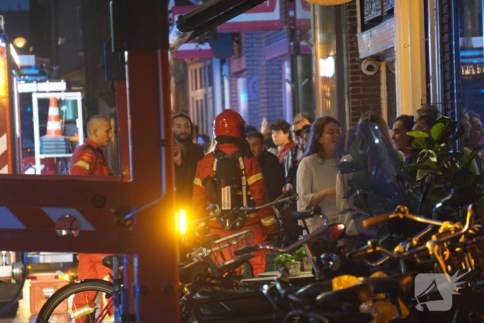 Keukenbrand breidt uit naar dak van pand