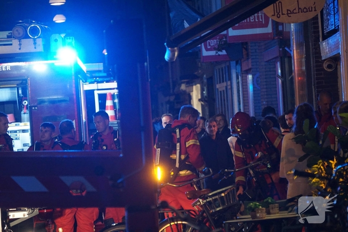 Keukenbrand breidt uit naar dak van pand